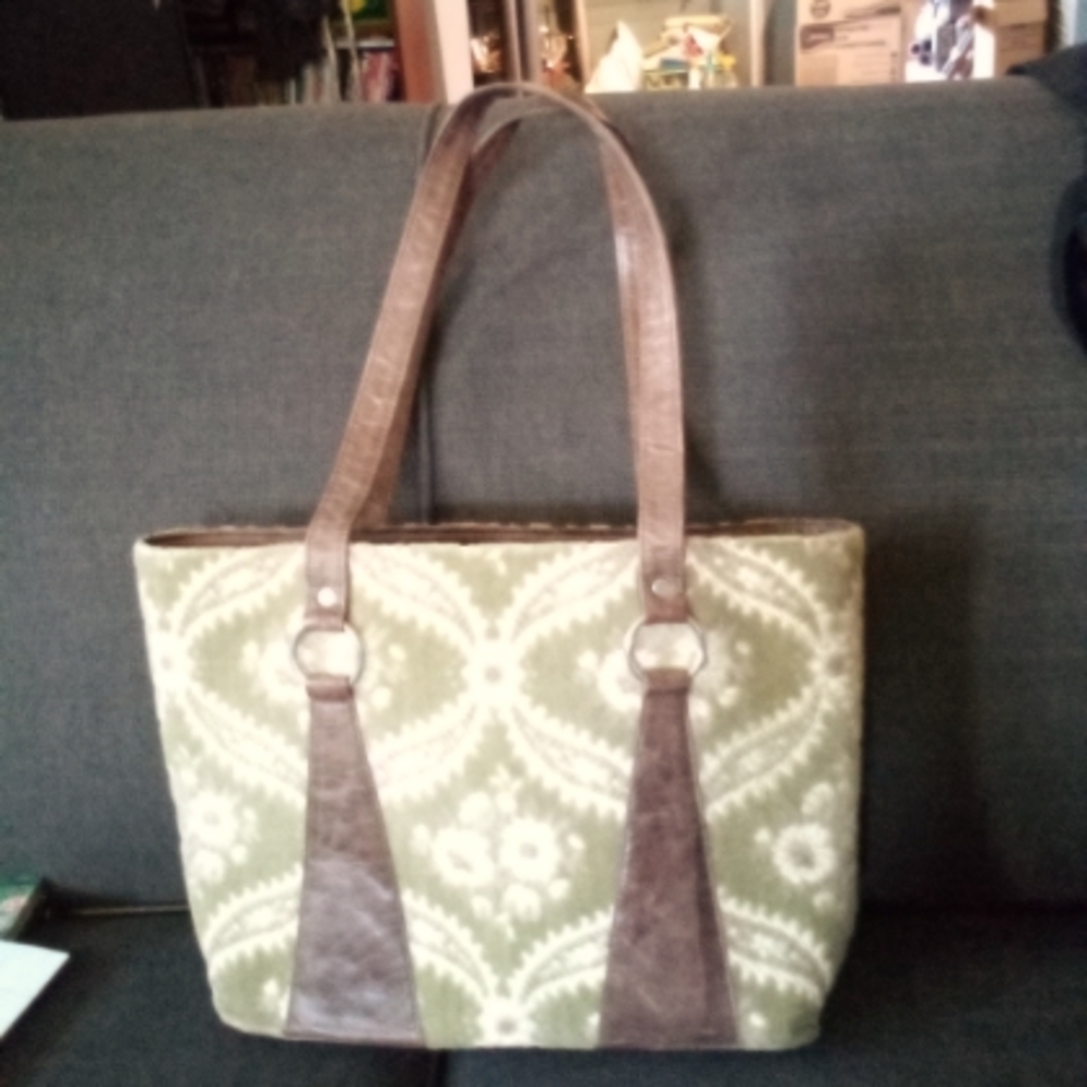 Vintage Carpet Shoulder Bag